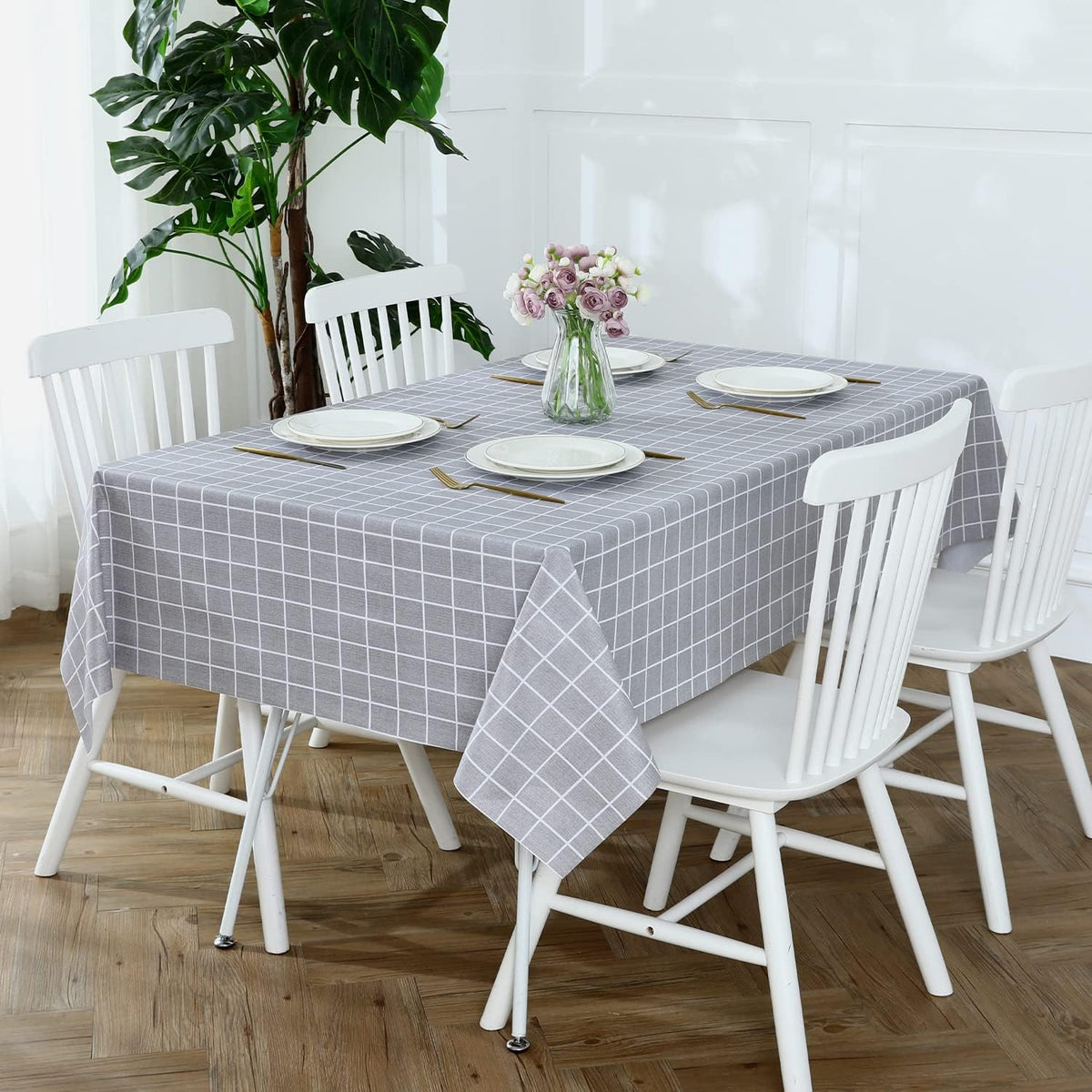 Romanstile Checkered Vinyl Tablecloth, Rectangle 54 x 78, Grey