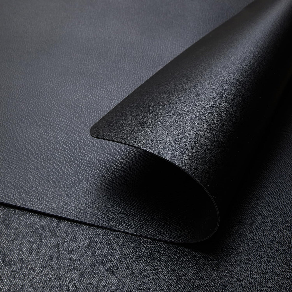 DOLOPL Black Placemats Set of 6, Faux Leather Place Mats, Modern Dining